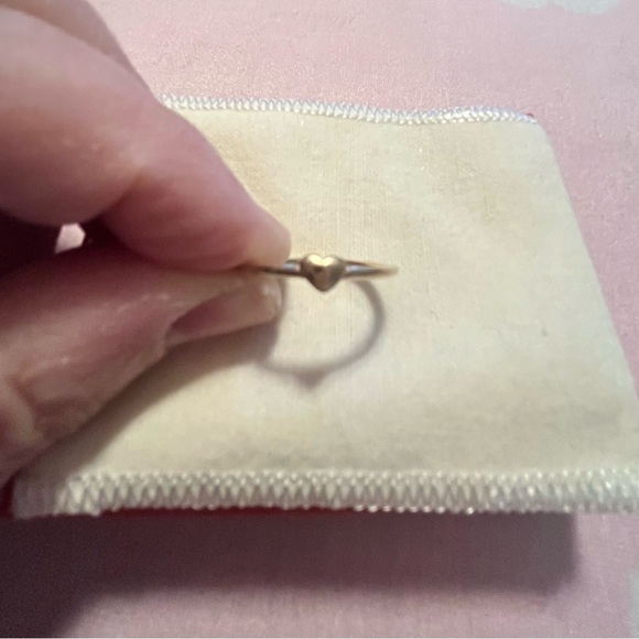 James Avery Gold Heart Ring - Picture 5 of 9